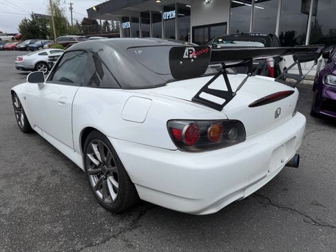 Used 2006 Honda S2000 image 2