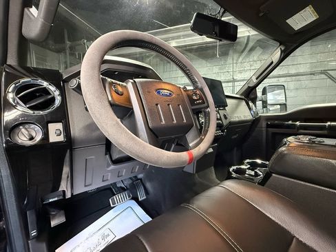 Used 2010 Ford F450 Harley-Davidson AWD/4WD image 23