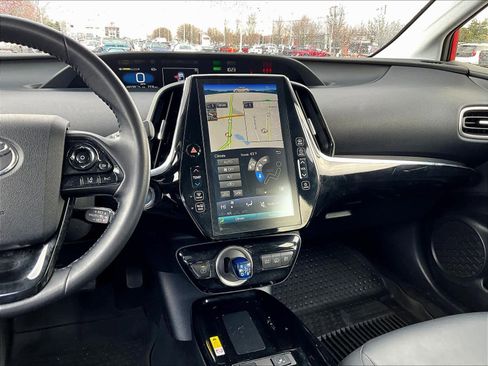 Used 2022 Toyota Prius Prime XLE image 18