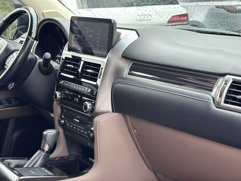 Used 2022 Lexus GX 460 Premium image 28