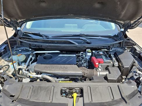 Used 2025 Nissan Rogue SV AWD/4WD image 29