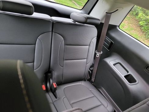 Used 2021 GMC Acadia SLT w/ Trailering Package image 13