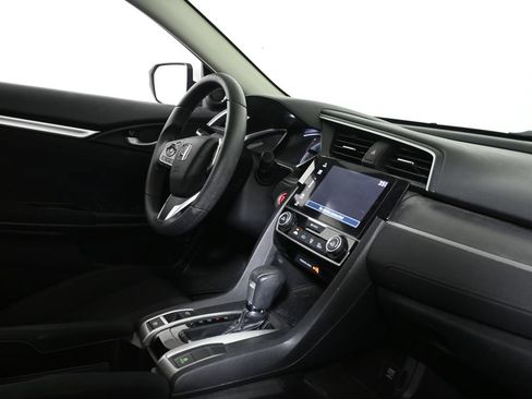 Used 2018 Honda Civic EX image 8