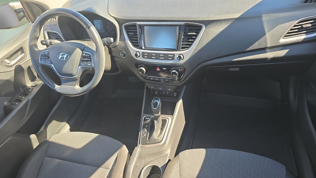 Used 2021 Hyundai Accent Limited FWD image 18