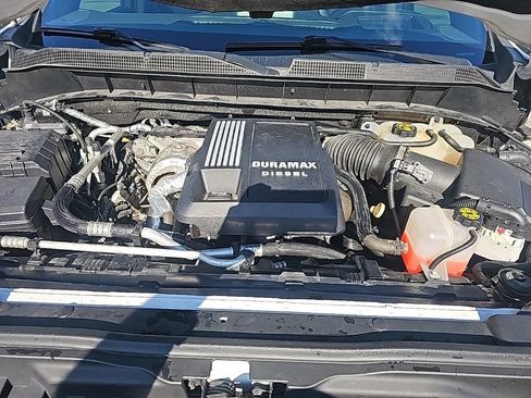 Used 2020 Chevrolet Silverado 1500 High Country w/ Technology Package image 5