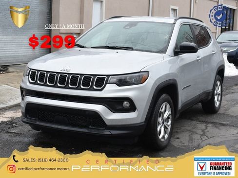Used 2025 Jeep Compass Latitude image 1