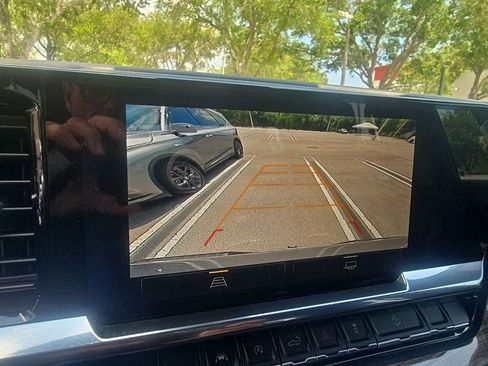 Used 2024 Chevrolet Silverado 1500 LT image 24