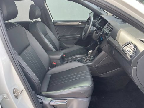 Certified 2023 Volkswagen Tiguan SE R-Line FWD image 36