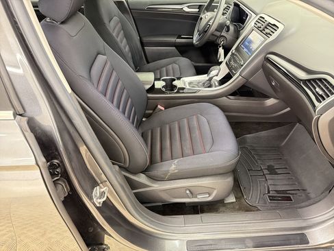 Used 2016 Ford Fusion SE FWD image 28