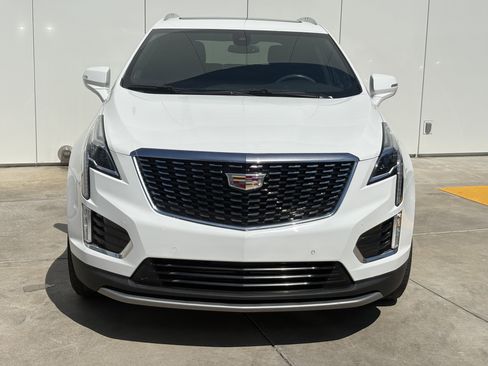 Certified 2023 Cadillac XT5 Premium Luxury image 3