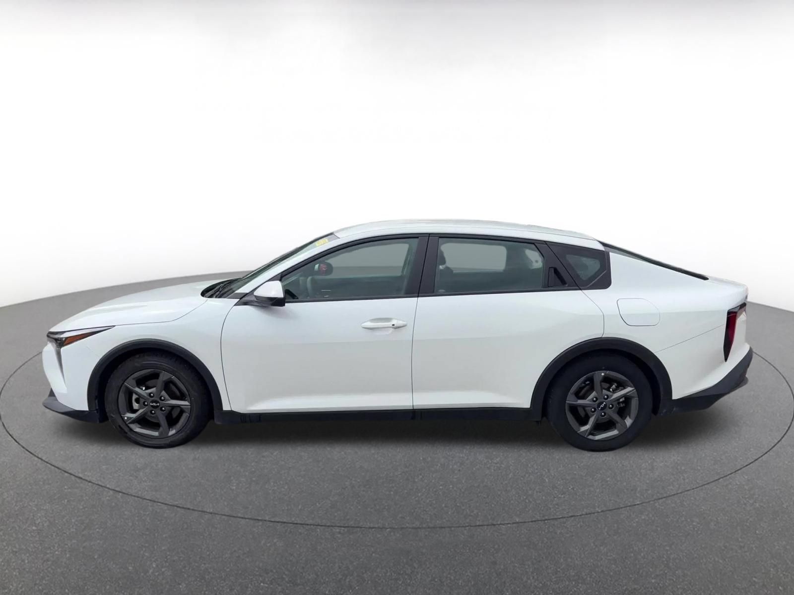 Used 2025 Kia K4 FWD image 7