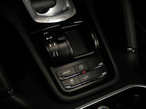 Used 2012 Porsche Cayenne image 40