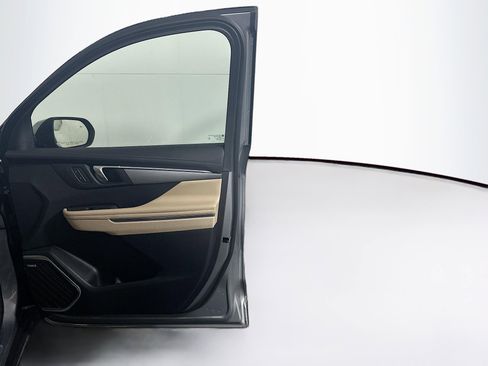 Used 2025 Buick Enclave Preferred image 35