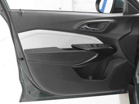 New 2026 Chevrolet Trax LT w/ LT Convenience Package image 12