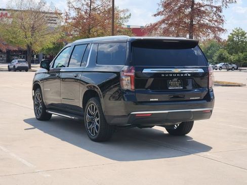 Used 2023 Chevrolet Suburban Premier w/ Premium Package AWD/4WD image 7