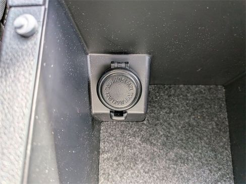 Certified 2025 Subaru Outback Premium image 20