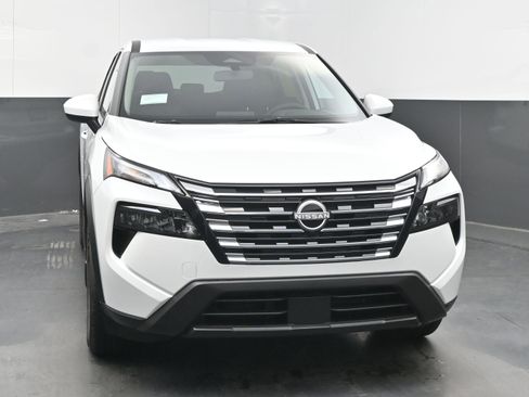 New 2026 Nissan Rogue SV image 2