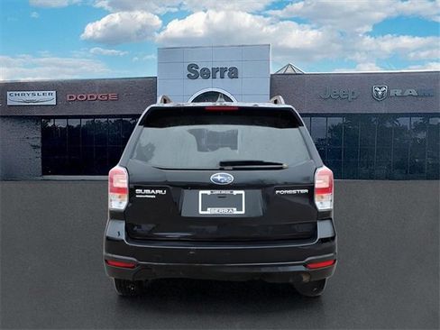 Used 2018 Subaru Forester 2.5i Premium w/ All-Weather Package image 5