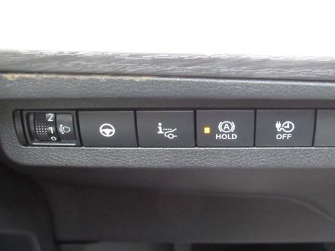 Used 2023 Nissan Ariya FWD image 12