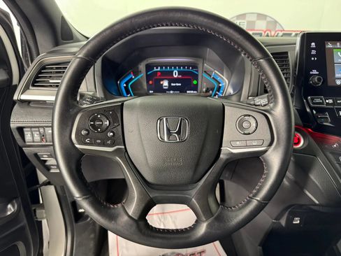 Used 2023 Honda Odyssey Sport image 13