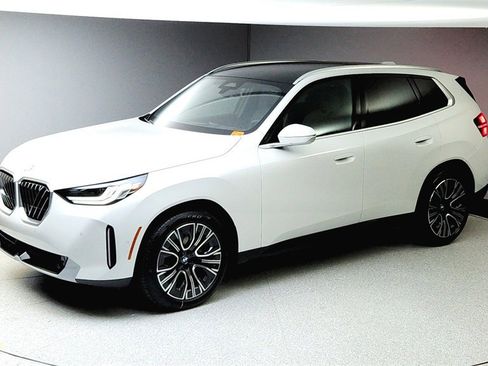 Used 2025 BMW X3 xDrive30i w/ Convenience Package image 14