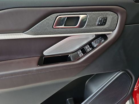 New 2026 Ford Explorer Platinum RWD image 21