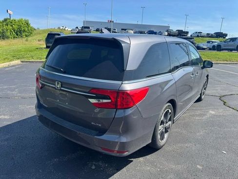Used 2024 Honda Odyssey Elite image 3