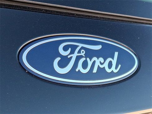 Used 2025 Ford Expedition Active image 31