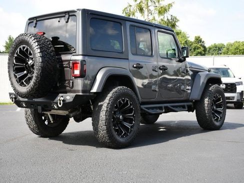 Used 2018 Jeep Wrangler Unlimited Sport S AWD/4WD image 7