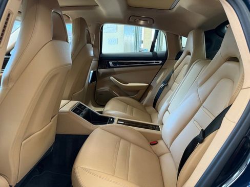 Used 2018 Porsche Panamera 4 AWD/4WD image 7