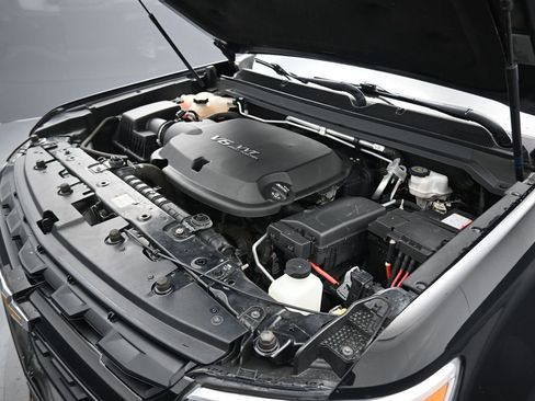 Used 2021 Chevrolet Colorado LT w/ Safety Package image 47