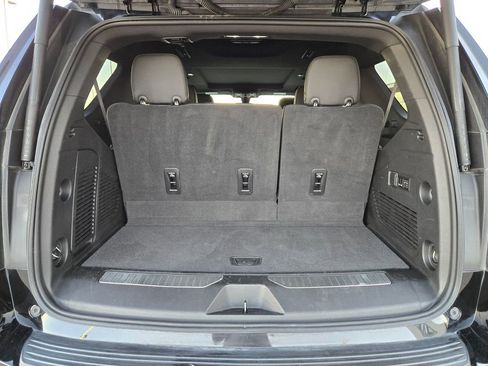 Used 2022 Chevrolet Tahoe High Country image 33
