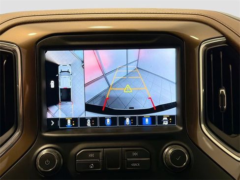 Used 2021 Chevrolet Silverado 2500 High Country image 13