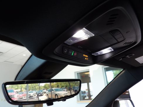 Used 2022 Chevrolet Traverse LT AWD/4WD image 14