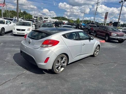 Used 2014 Hyundai Veloster w/ Style Package 02 FWD image 8