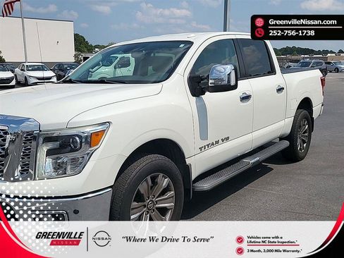 Used 2018 Nissan Titan SL w/ Chrome Package AWD/4WD image 1