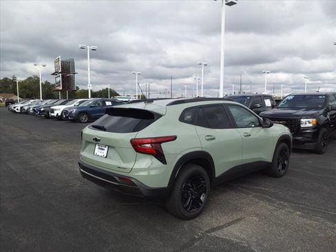 New 2025 Chevrolet Trax ACTIV w/ Driver Confidence Package image 3