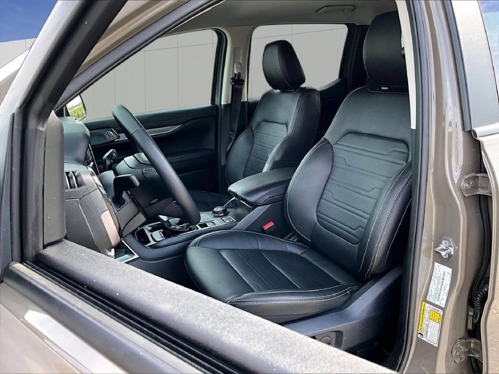 Used 2025 Ford Ranger Lariat w/ Convenience Package AWD/4WD image 5