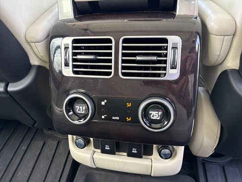Used 2019 Land Rover Range Rover HSE image 40