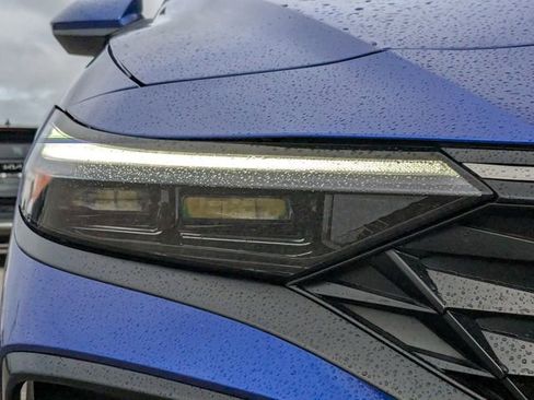 Used 2025 Hyundai Elantra SEL image 10