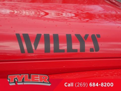 Certified 2022 Jeep Gladiator Sport AWD/4WD image 12