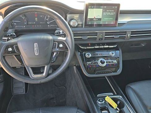 Used 2022 Lincoln Corsair FWD w/ Premium Package image 20