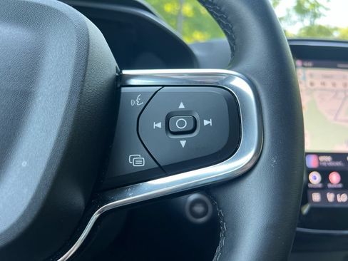 Certified 2025 Volvo XC40 B5 Core AWD/4WD image 13