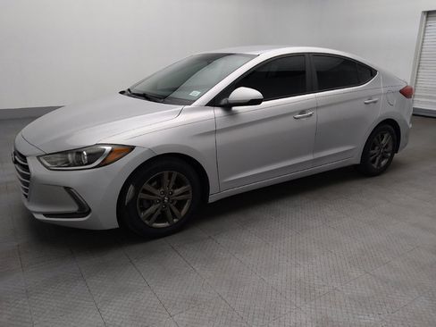 Used 2017 Hyundai Elantra SE w/ SE A/T Tech Package 03 image 2