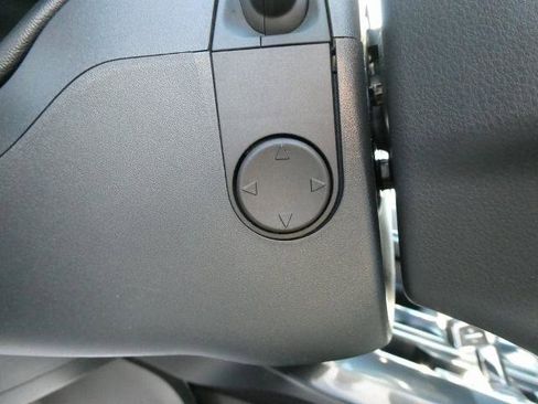 Certified 2021 Ford F150 Lariat w/ Equipment Group 502A High image 26