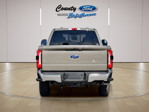 New 2026 Ford F250 Lariat w/ Lariat Premium Package image 11