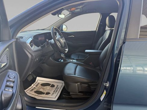 Used 2024 Buick Encore GX Sport Touring FWD image 9
