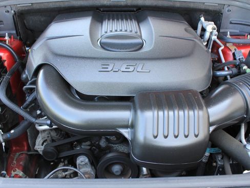 Used 2011 Jeep Grand Cherokee Laredo image 24