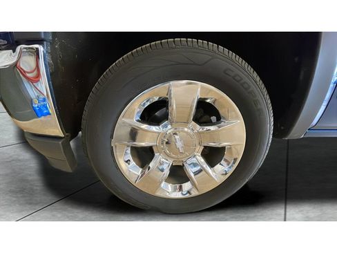 Used 2018 Chevrolet Silverado 1500 LTZ w/ Sport Package AWD/4WD image 19