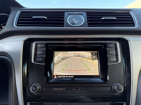 Used 2016 Volkswagen Passat 1.8T S image 38